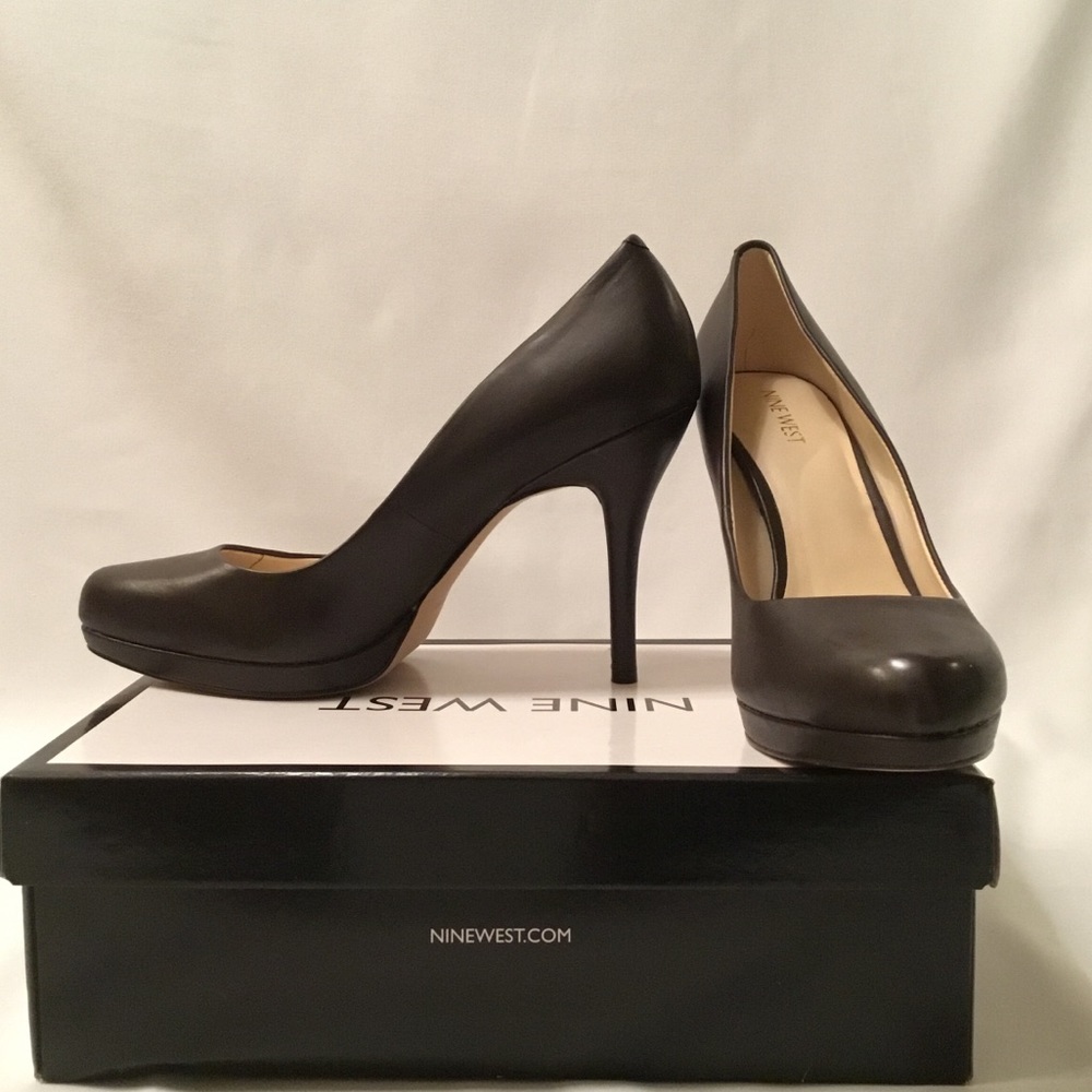 🌺OFFERS?🌺Nine West Kristal Platform Pumps